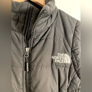 Women’s north face vest